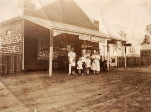 p2433. robert and bertha mochries shop,